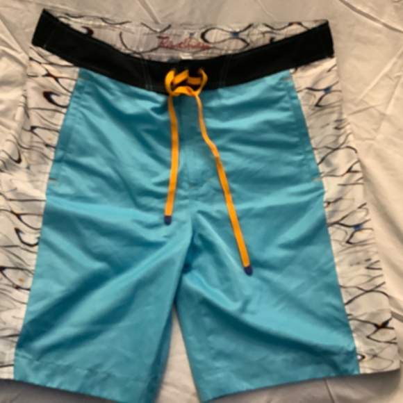 Robert Graham Men’s swim suit - Picture 4 of 5